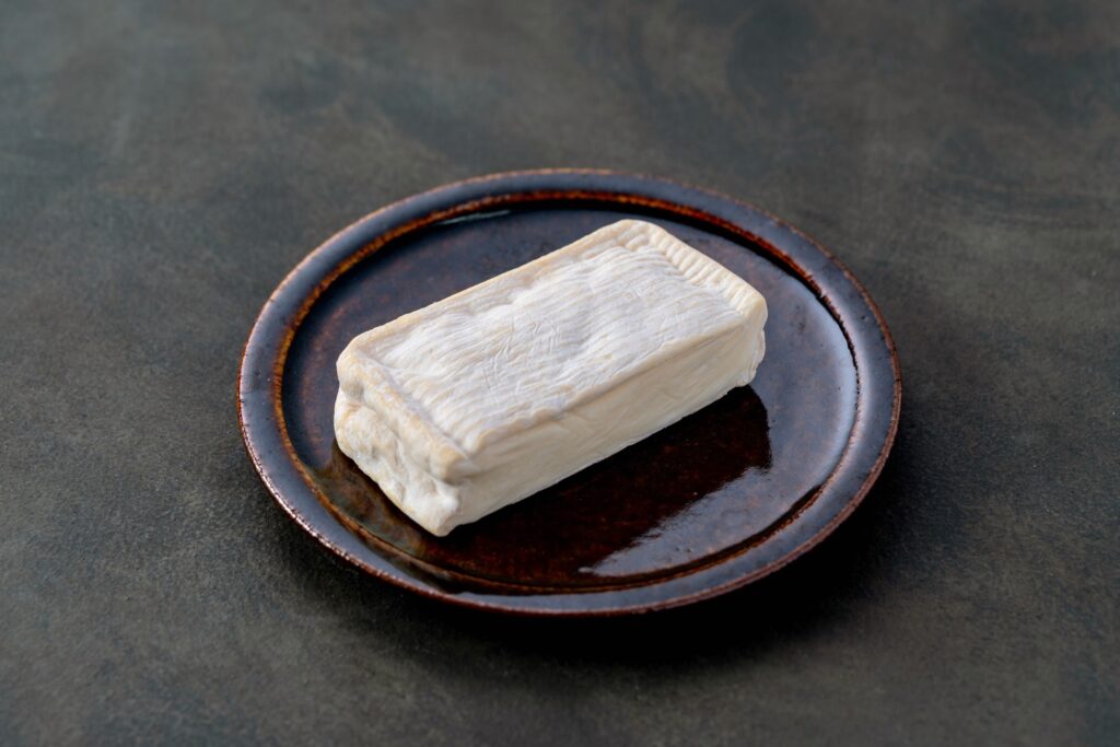 のぼりべつ酪農館の四角いチーズ「ピエール・カレ」