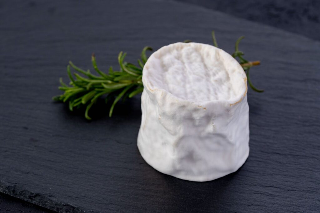 円筒形の白カビチーズ,チカプのシマエナガ