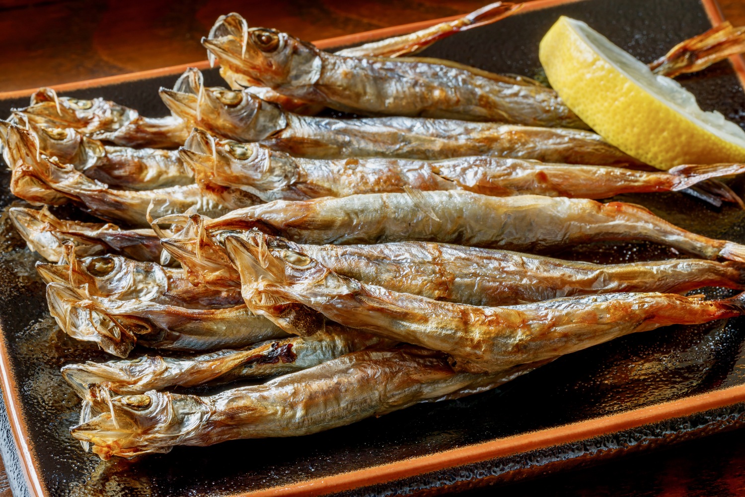 【ししゃも】を食べよう！栄養と効能、北海道産とカラフトシシャモの違いやおすすめレシピ - NORTH DISH