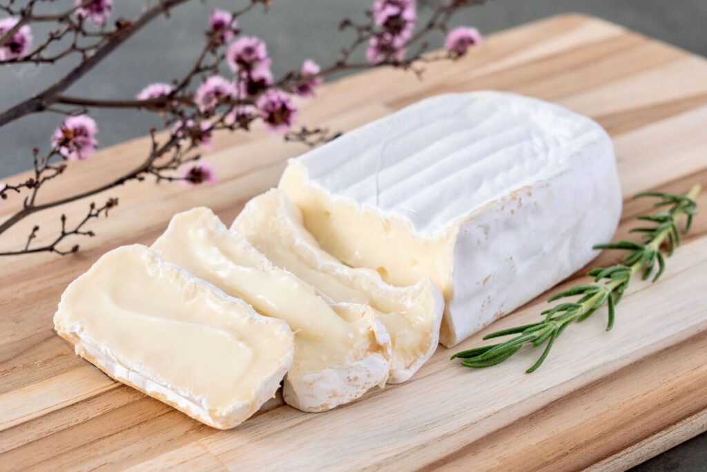 広内エゾリスの谷チーズ社の白カビタイプチーズ「コバン」