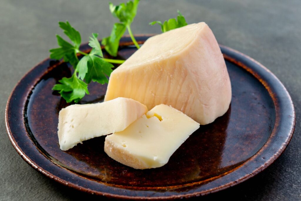 白糠酪恵舎のウォッシュタイプチーズ「ロビオーラ」 