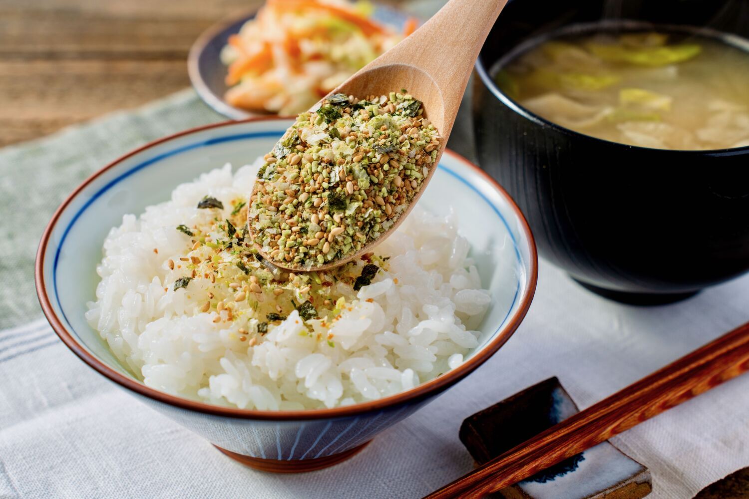 【山わさびふりかけ】を食べてみた。ツ〜ンと辛くてご飯がすすむ。お茶漬けにもおすすめ！〜北海道のお取り寄せグルメ〜