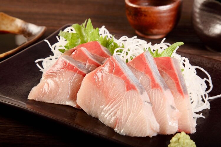 【ブリ】を食べよう!栄養&効能ガイド。おすすめの食べ方や選び方、食べる際の注意点もご紹介 - NORTH DISH