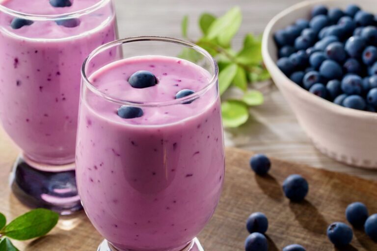 【ブルーベリー】を食べよう！栄養&効能ガイド。果皮から種子まで丸ごと美味しい果実の秘密。選び方や保存方法も紹介