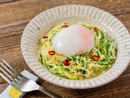 細切りズッキーニのペペロンチーノ】のレシピ・作り方 - NORTH DISH