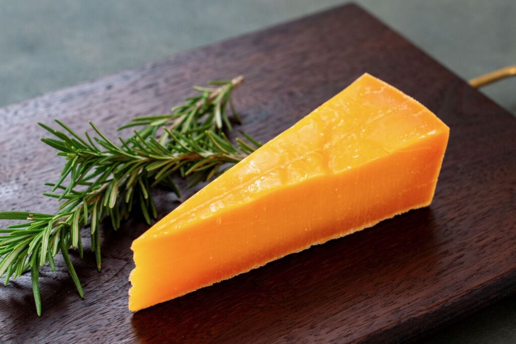 ニセコチーズ工房の長期熟成チーズのもみじ,ミモレット,北海道産ナチュラルチーズ